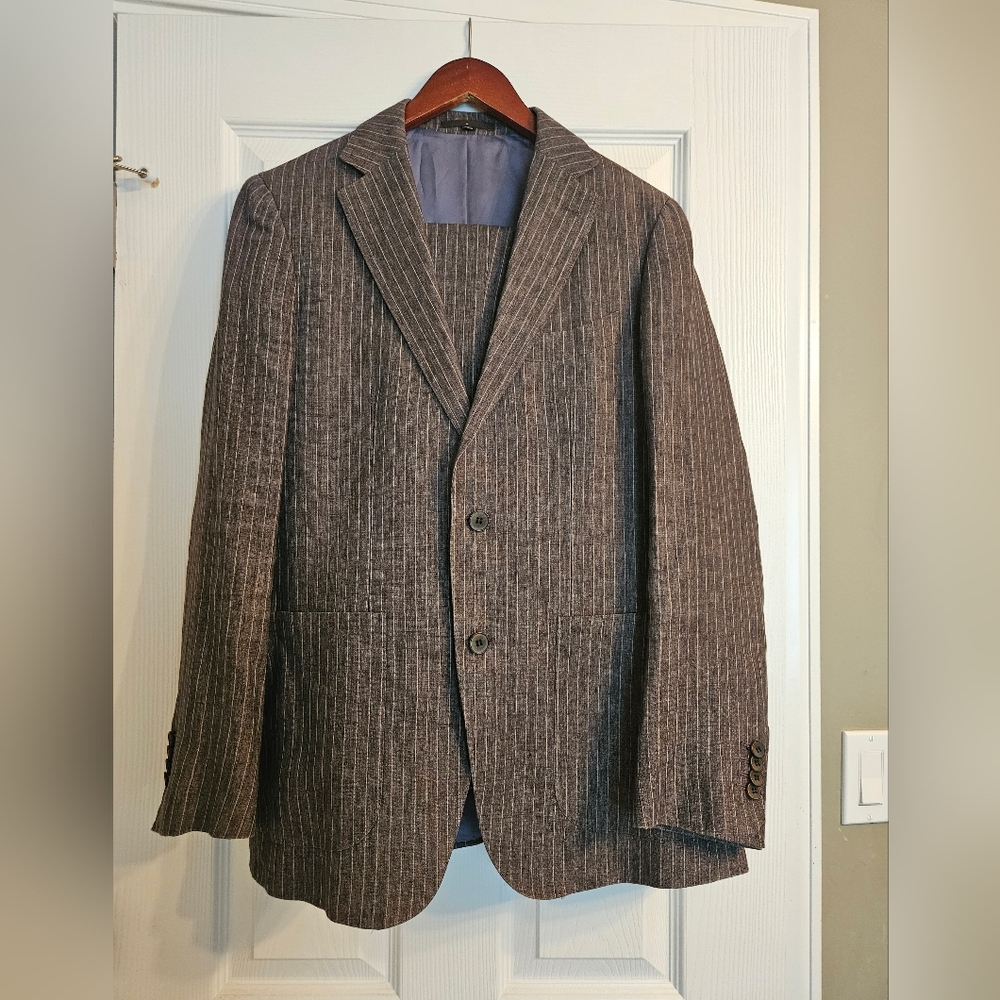 Suitsupply Men's Brown Striped Linen Suit - 38r